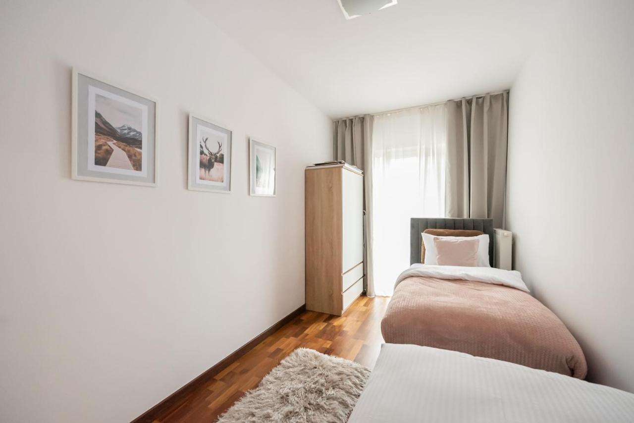 Wola Sunset Apartment Free Parking Warsawa Bagian luar foto